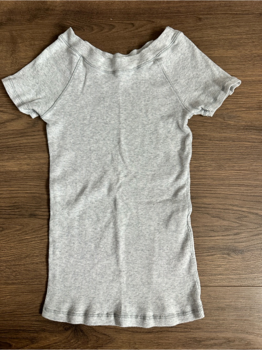 Brandy Melville John Galt Light Gray Ribbed Short Sleeve Tee